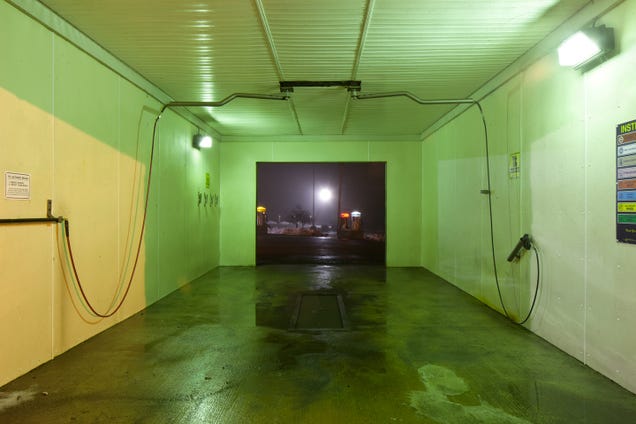 These Photos Show the Lonely Interiors of Empty Car Washes