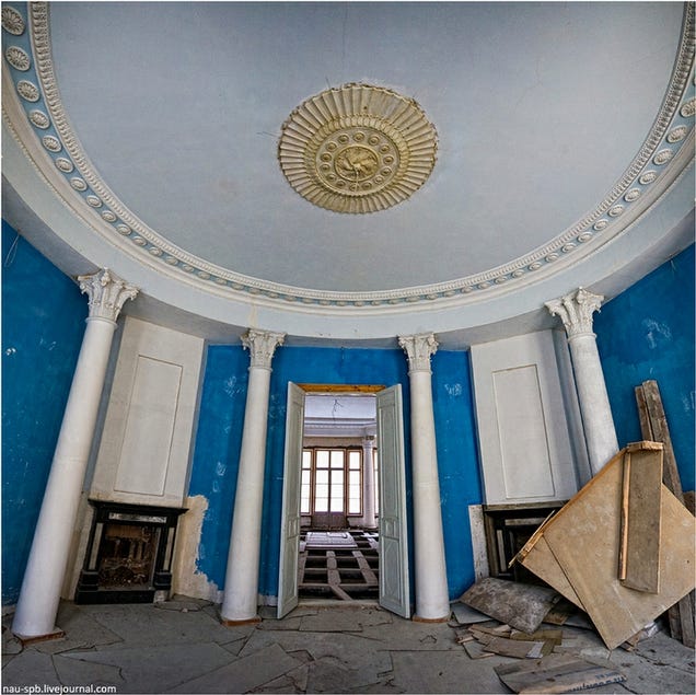 9 of the Most Fascinating Abandoned Mansions from Around the World