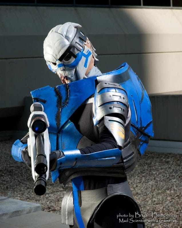Unbelievable Mass Effect Cosplay Ditches Humans For Alien Dress-ups
