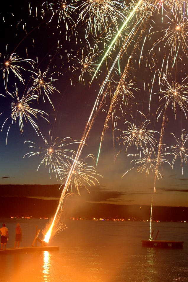 75 Explosive Photos of Fireworks