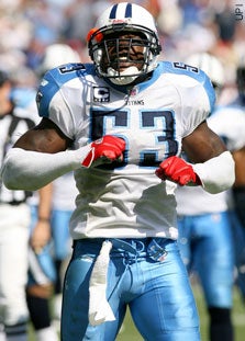 Titans Linebacker Keith Bulluck Serves Notice He's Coming for "Oucho Cinco"