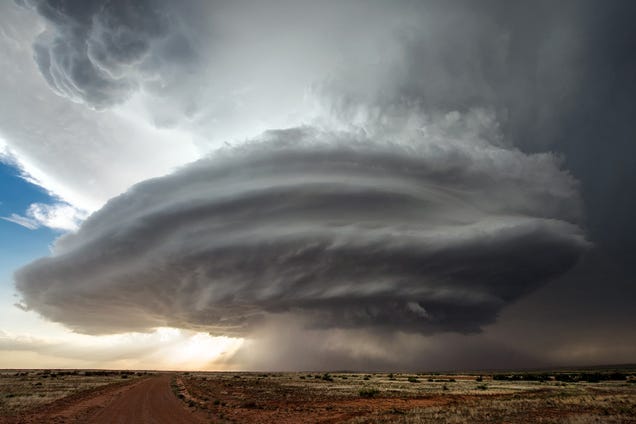 These storm photos are so perfect that they feel like illustrations