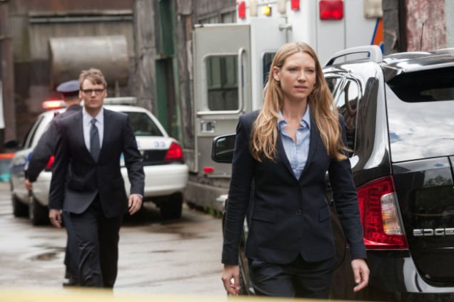 First New Photos of Fringe Season 4: What's wrong with Walter?