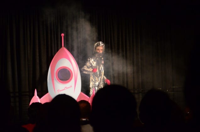 Chainmail Bikinis and Warhammer 40K Inquisitors: The Coolest Cosplay from GenCon 2011!