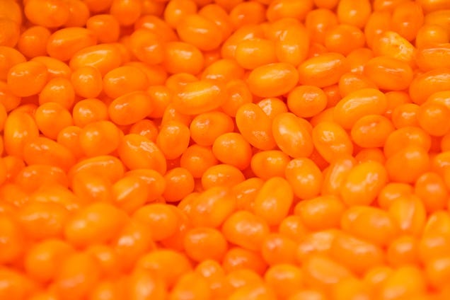 33 Photos Taken In One Amazing Color