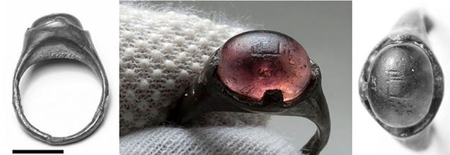 Hallan un anillo árabe único en una tumba vikinga del Siglo IX
