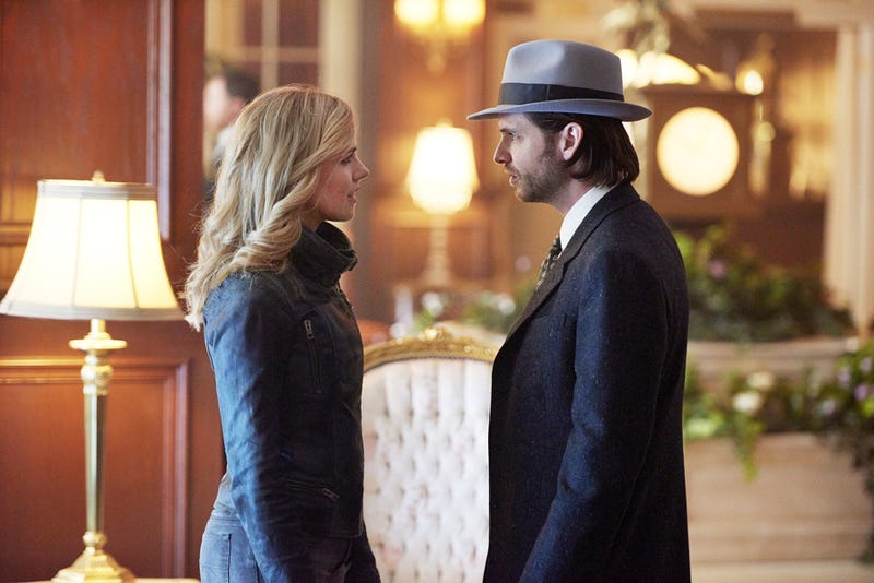 Warning: 12 Monkeys Season 2 Is Dangerously Addictive