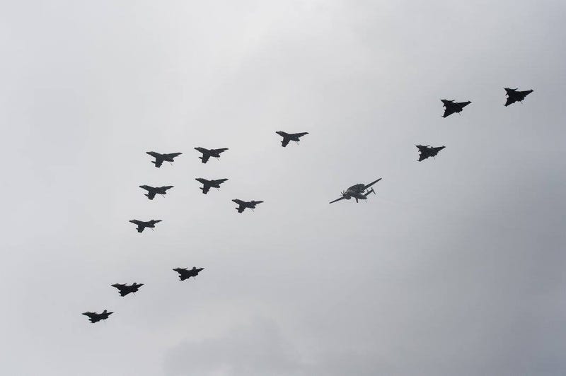 Super Étendard Attack Jets Make Their Last Carrier Catapult Launches Ever 