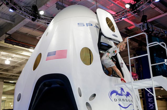 SpaceX Dragon V2, la nave capaz de llevar a 7 astronautas al espacio