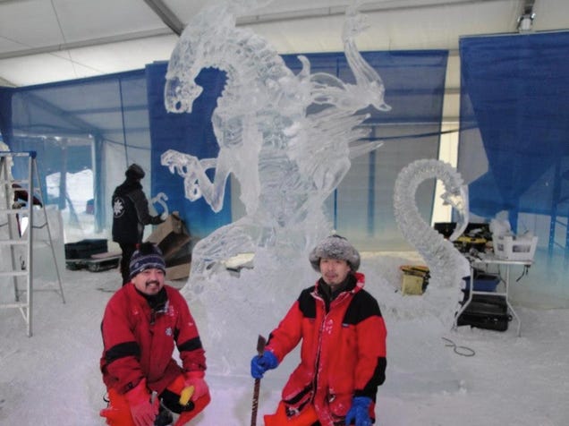 Aliens: This Time It's an Amazing Ice Sculpture