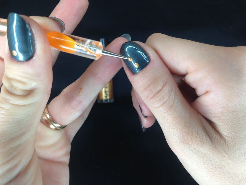 Pretty, Easy Nails: The Three Dot Manicure