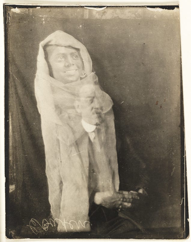 The Goofiest Old Timey Spirit Portraits Ever Photographed