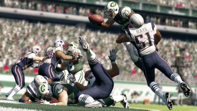 Madden 13 is Mostly Law-Abiding in Its Physics—Though It Does Jaywalk at Times