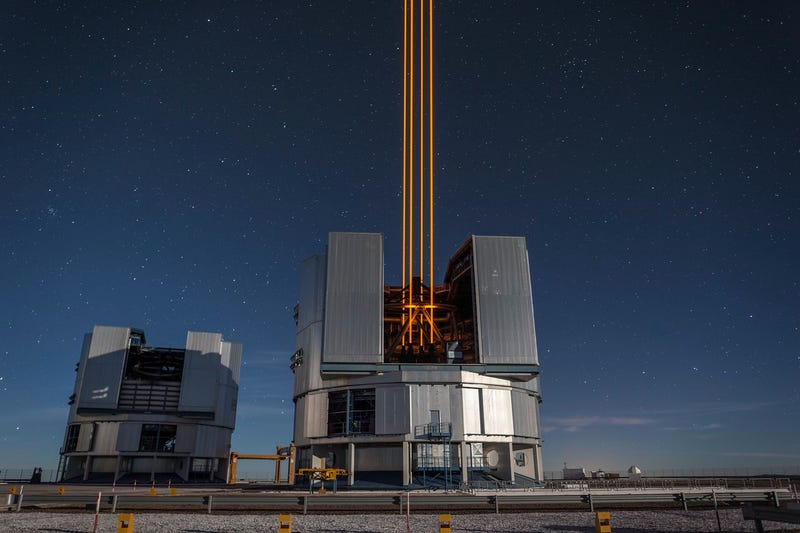 El sistema de enfoque láser más potente del mundo parece una gigantesca arma de ciencia-ficción