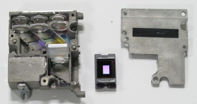 Teardown: The Beatiful Precision Inside Pocket DLP Pico Projectors
