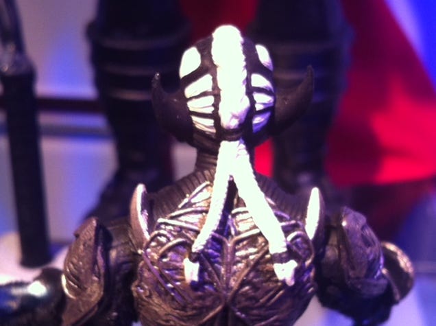 A close-up look at the dead-eyed elves from Thor: The Dark World