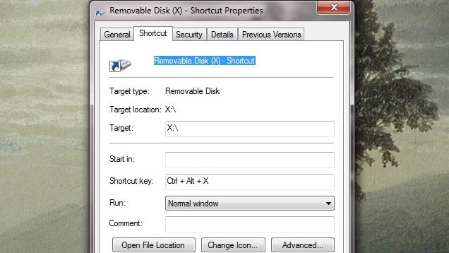 Quickly Open a USB Drive in Windows with a Keyboard Shortcut