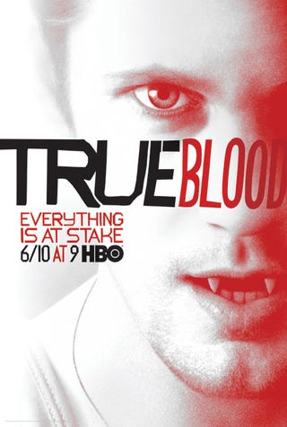 First glimpse of a fanged Chris Meloni from True Blood!