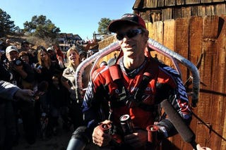 Jet Pack Crosses 1,500-Foot Long Colorado Canyon, Breaks World Record