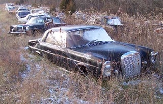 Over 1,000 Vintage Mercedes-Benzes Await The Cruel Jaws Of The Crusher In Kentucky