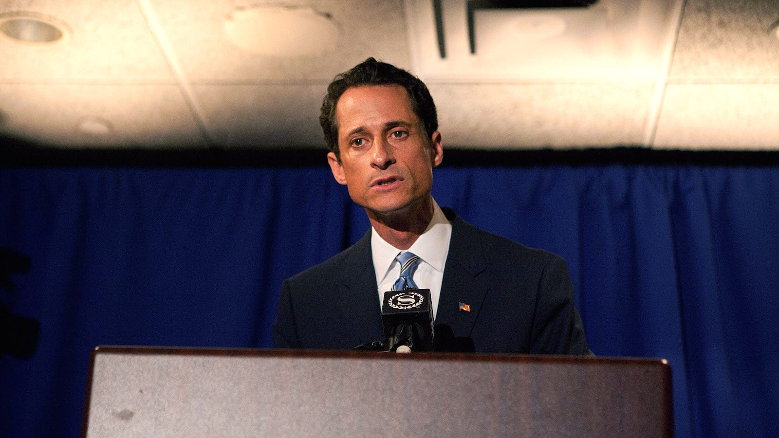 Anthony Weiner Has Allegedly Checked Into A Sex Addiction Clinic