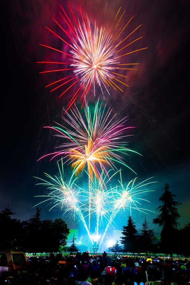 75 Explosive Photos of Fireworks