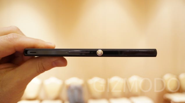 Sony Xperia Z and ZL Hands On: Two Phones Worth Getting Excited About