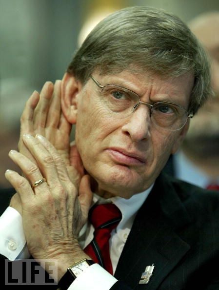 Bud Selig Can&#39;t Hear You: A Gallery Of Metaphorically Rich Photos Of The - 18j4oaskebpjtjpg