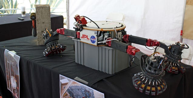 See Inside NASA's Jet Propulsion Lab, Home to the Mars Rover Curiosity Mission