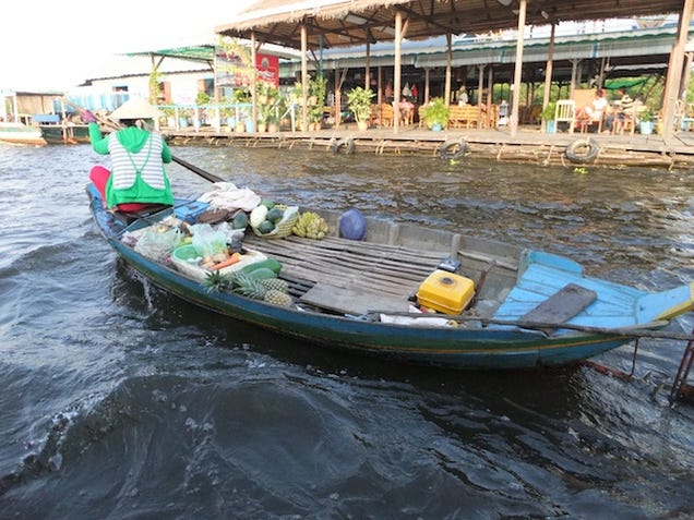 Cambodia's floating village migrates with the seasons