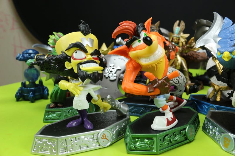 Toy Time Plays With The First Batch Of Skylanders: Imaginators Figures