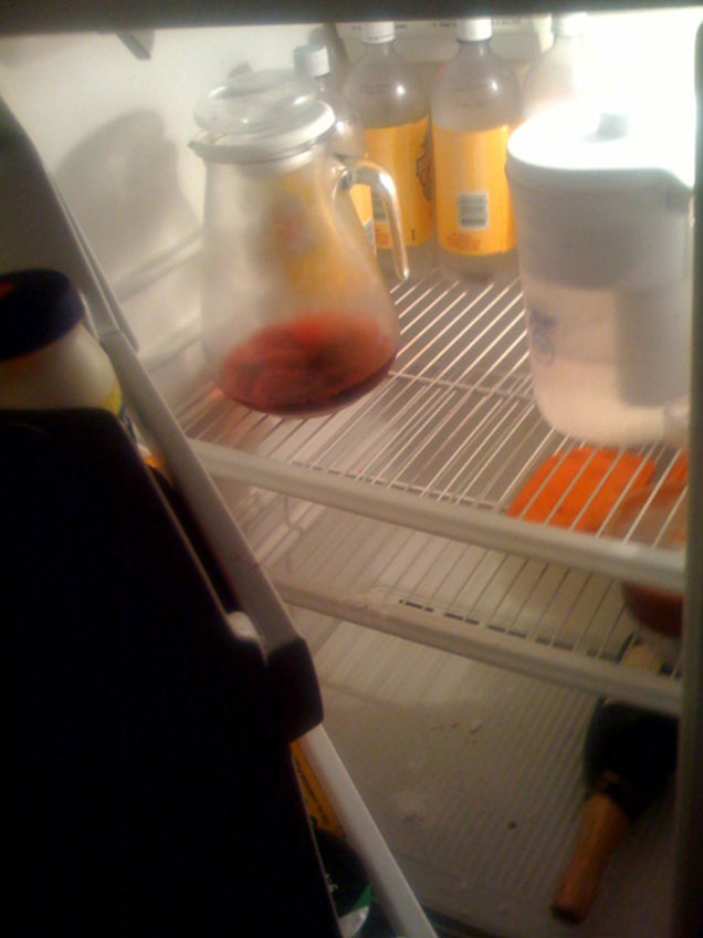 Liz Smith Has Gin & Fruit: What's In Your Refrigerator?