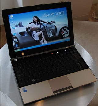 Hands On Asus Eee S101, Just as Slim and Air-y in Person