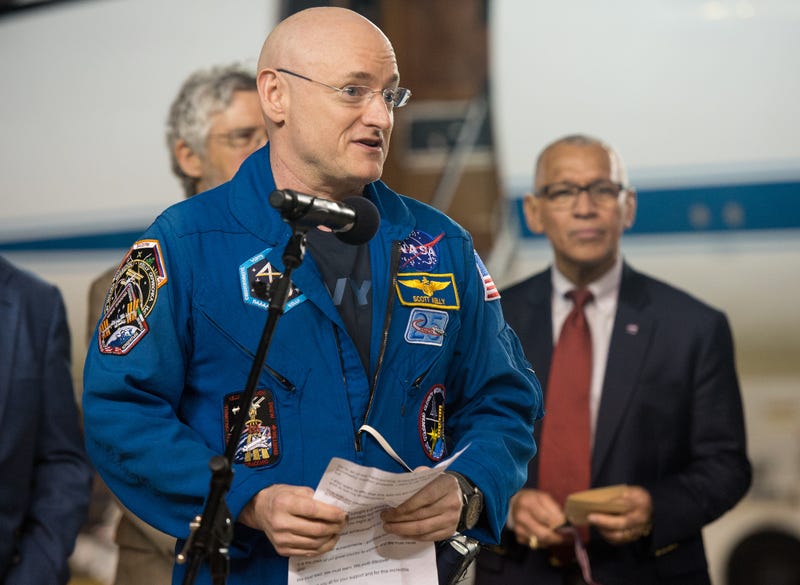 Is NASA's Scott Kelly Allowed to Take His Blue Jumpsuit Off?
