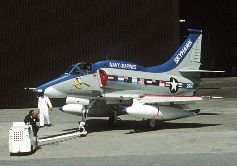 El relato de cuando un marino mecánico robó un A-4M Skyhawk para un paseo sobre California Zp4cl1bbxopn2xzj1rhy