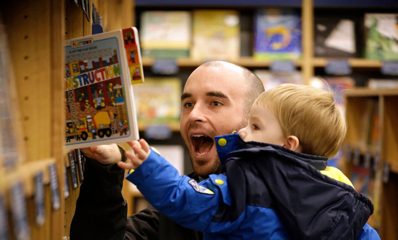 Why & # XE9, I parked the electronic book & # XF3 Nico and I returned to buy traditional books