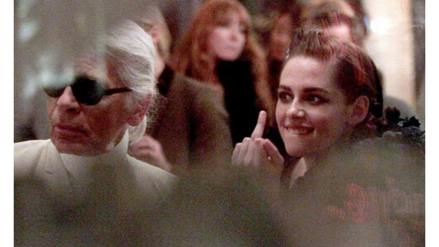 A Victoria's Secret Model With and Without Photoshop