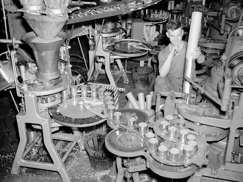The Evolution of Canned Food and Drink In 38 Pictures