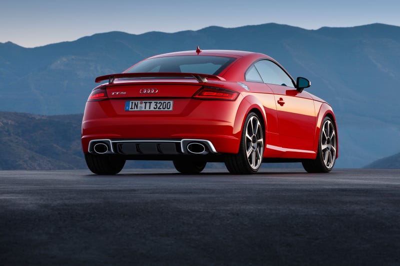 2017 Audi TT RS: Five Cylinders Of Fury And 400 Horsepower
