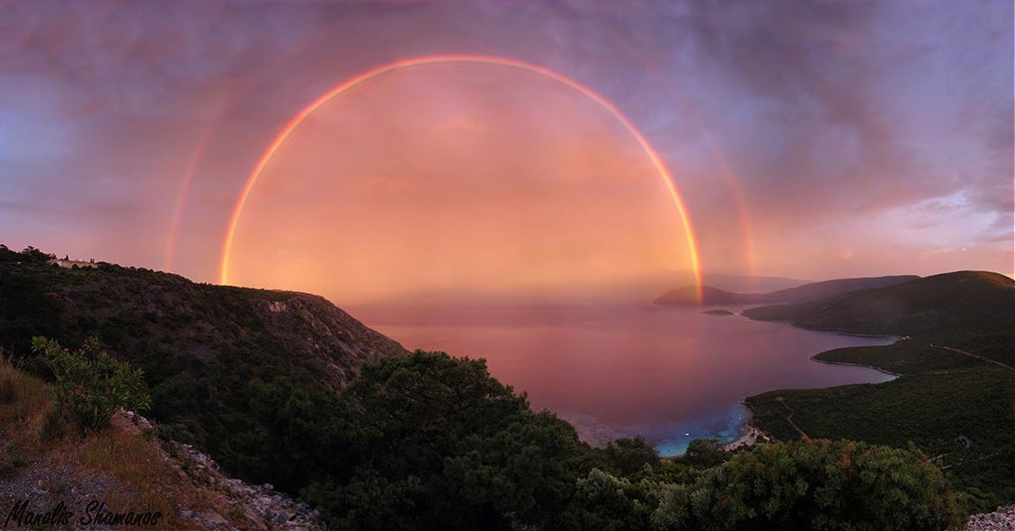 Spectacular image of a double rainbow looks like a magic portal