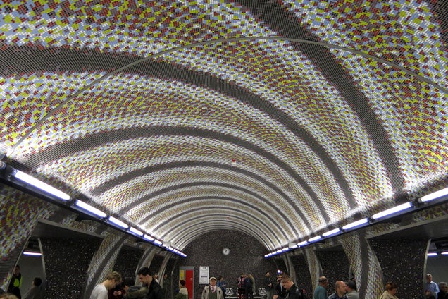 La nueva línea de metro de Budapest es un psicodélico viaje de diseño 656038493674283593