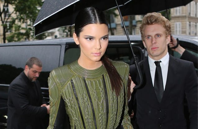 Where's Kendall Jenner's Goddamn Medal for Leaving a 30 Percent Tip?