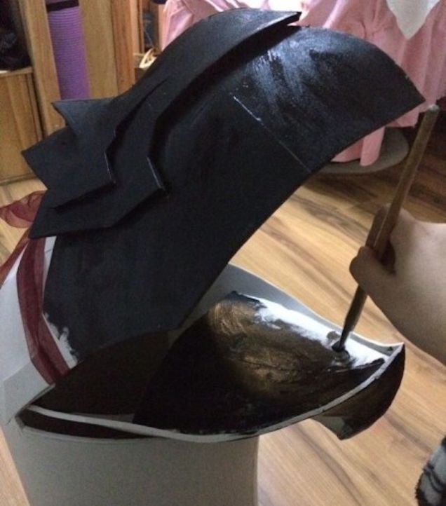 Giant World of Warcraft Bird Wins Cosplay Competition