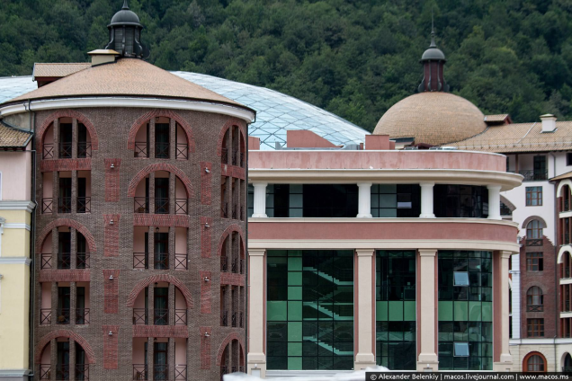 Just Six Months After the Olympics, Sochi Looks Like a Ghost Town
