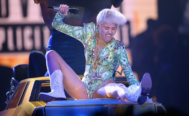 Miley Cyrus Reportedly Threw a Tantrum at NYC Hotel