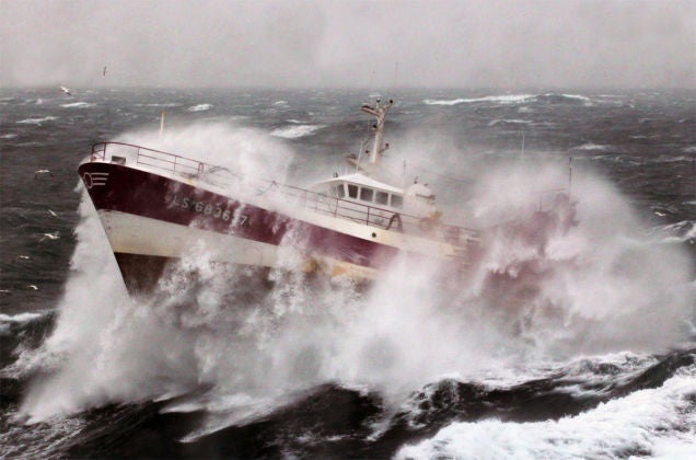 Terrifying Photos of Ships Battling the Elements