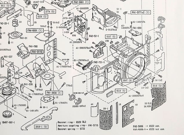 Insanely Detailed Diagram of a Classic Nikon SLR's Guts