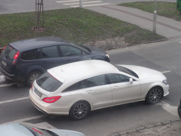 Interesting things out my window / Introduction