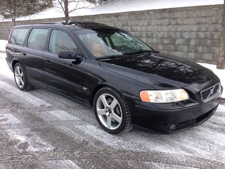 For $4,900CA, This 2004 Volvo V70R Could Be Your Canadian Club