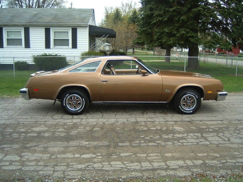 1976 Oldsmobile Cutlass S for $6,900!